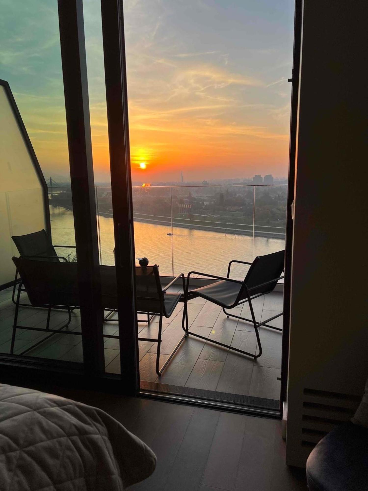 BW Terrace Top Floor Apartments With River View & Self Check-In Belgrado Buitenkant foto
