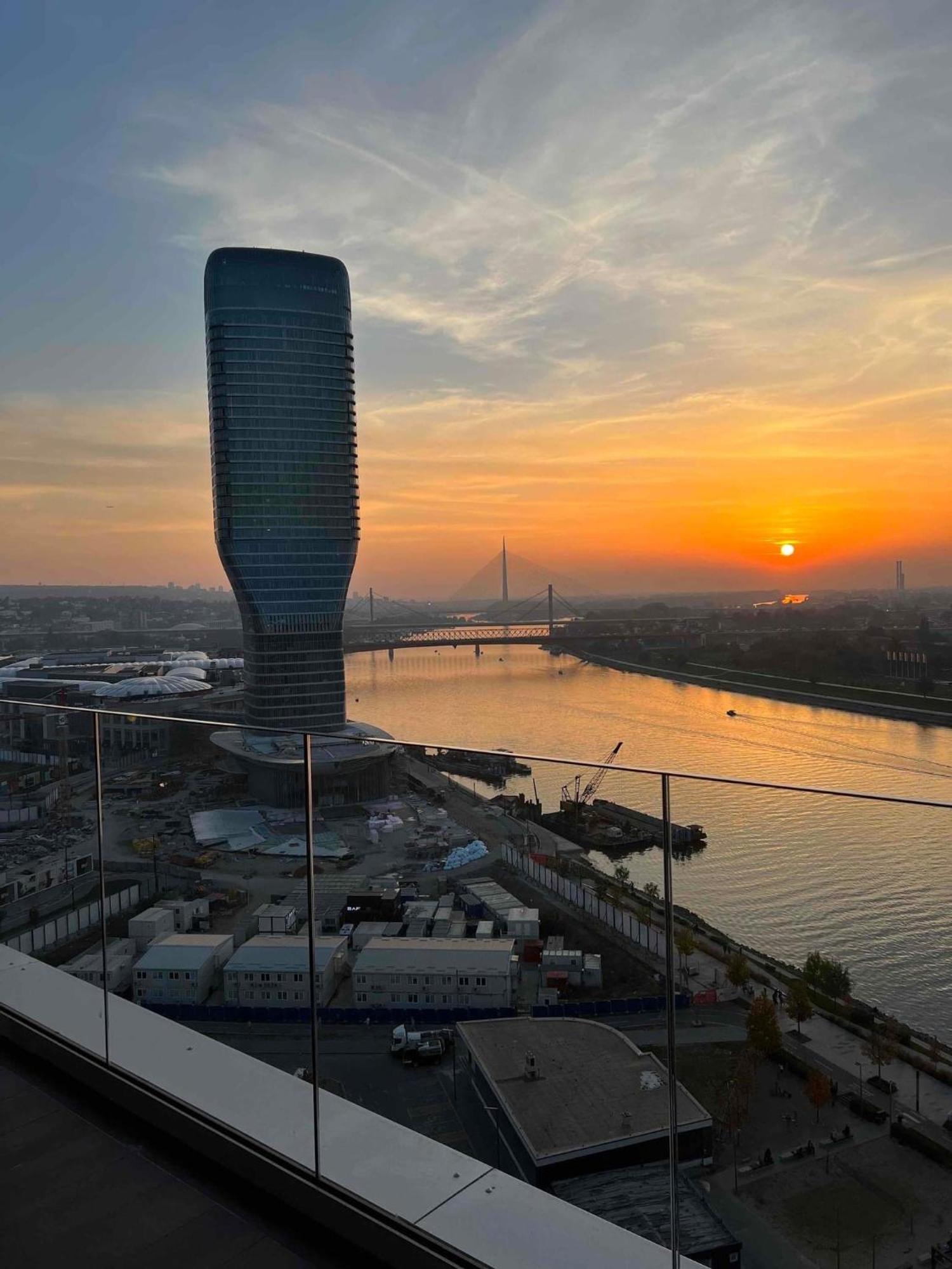 BW Terrace Top Floor Apartments With River View & Self Check-In Belgrado Buitenkant foto