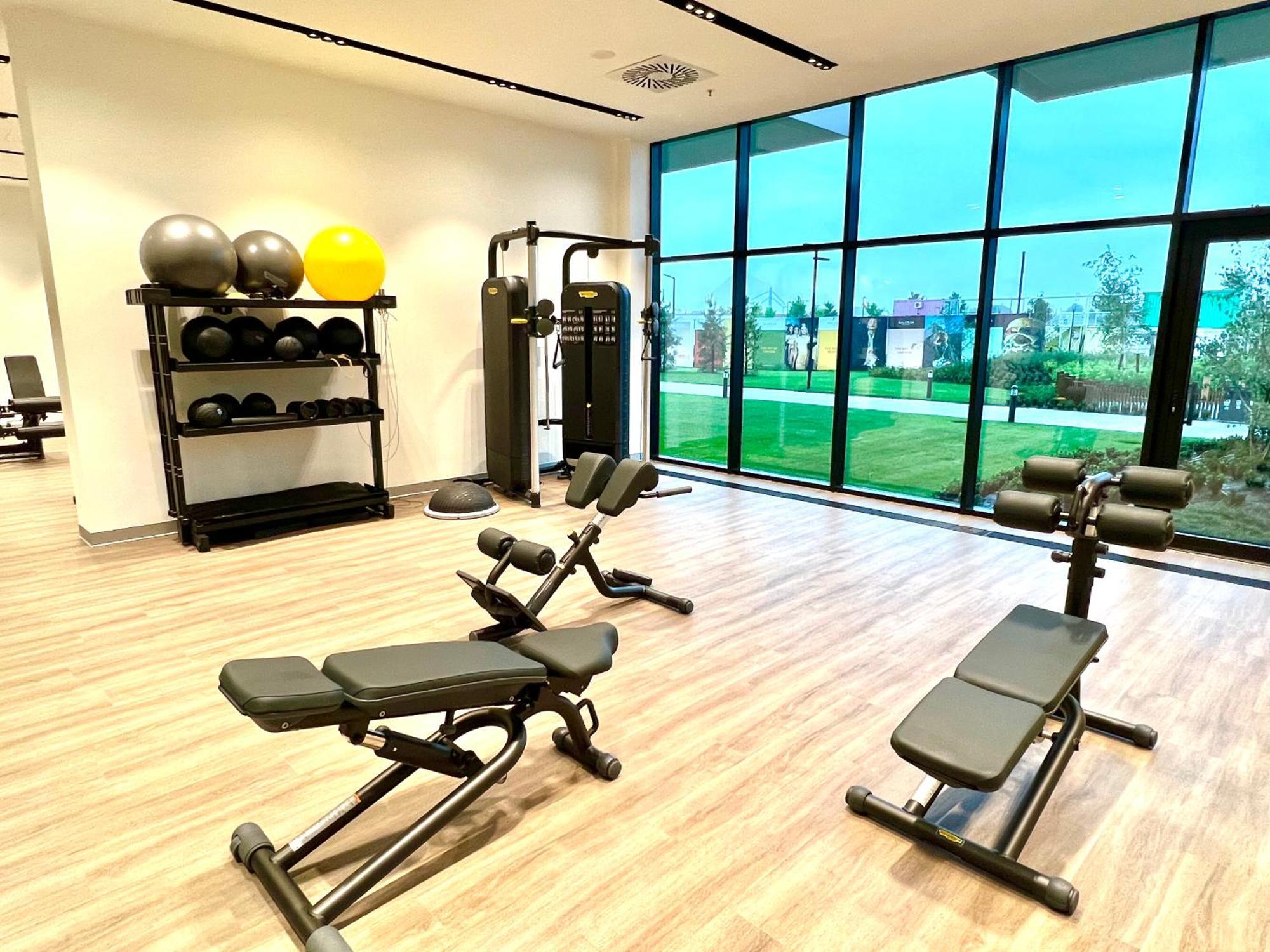 BW Terrace Top Floor Apartments With River View & Self Check-In Belgrado Buitenkant foto
